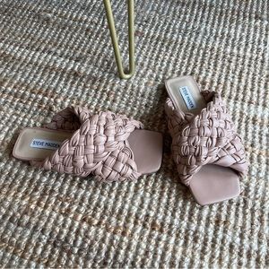 Steve Madden chunky 7.5 sandals like Bottega